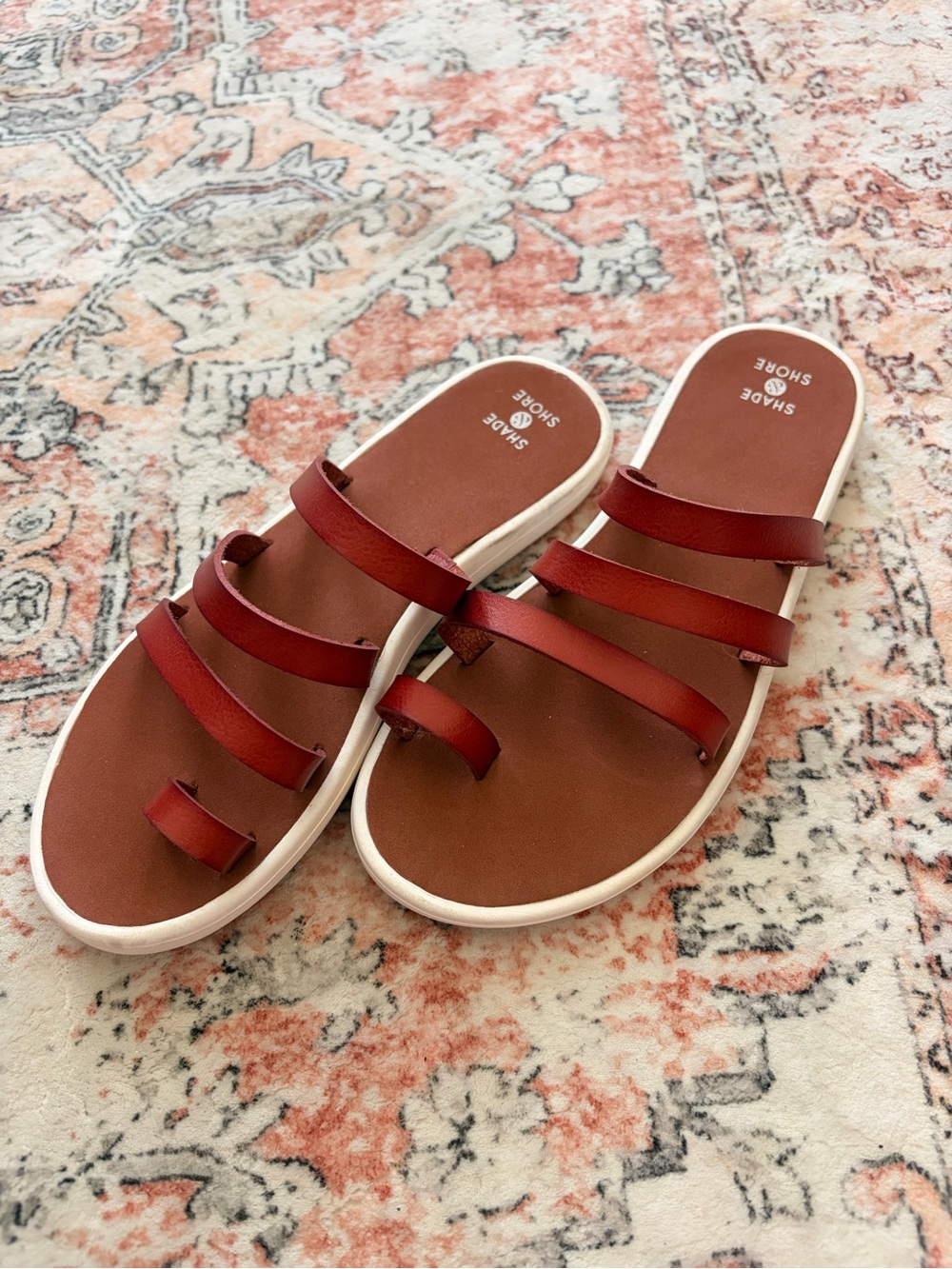 Shade & Shore Women's Brown Strapy Slide Sandals